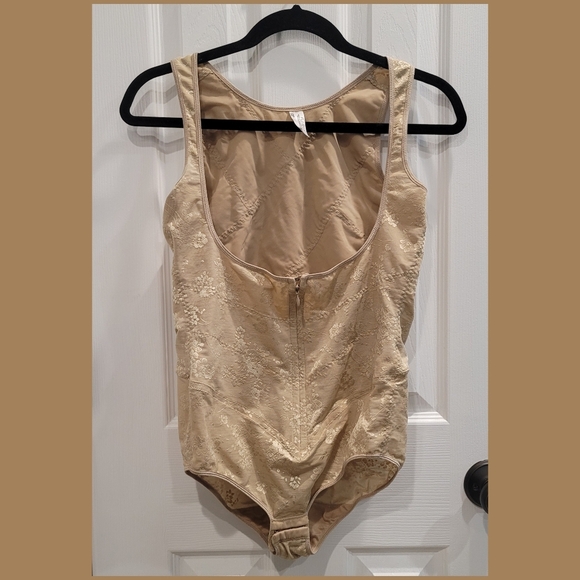 Flexees Firm Control Embellished Torsette - XL - Picture 2 of 8